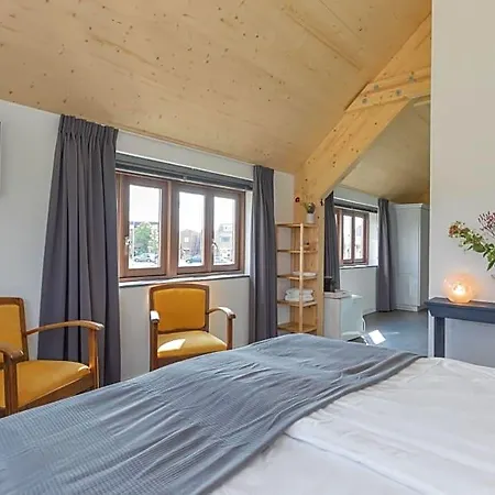 De Groene Bollenschuur B&B 힐리검