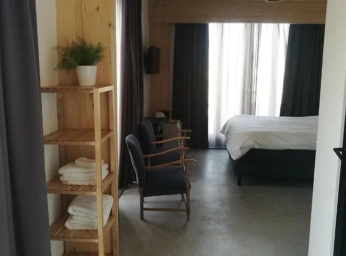 Oda ve Kahvaltı De Groene Bollenschuur 3*